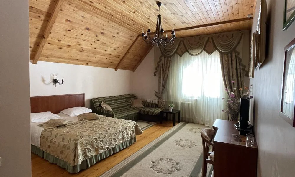 Отель Каприз — 1-комнатный номер полулюкс, Домбай